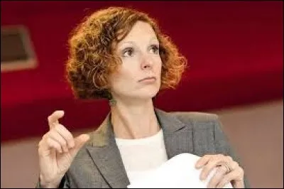 L'ancienne Ministre de l'Éducation, Marie-Christine Schyns, est aussi connue pour...
