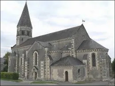Vous avez sur cette image l'église Saint-Pierre de Coutures. Ancienne commune Angevine, dans le Saumurois, elle se situe en région ...