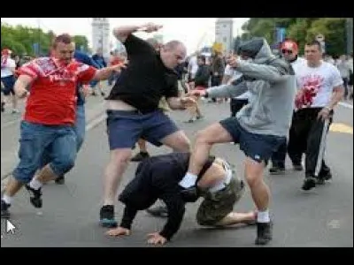 Si tu vois une bagarre c'est