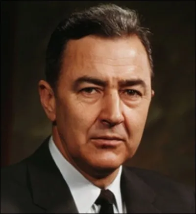 Cet homme politique américain, candidat de l'aile gauche anti-guerre aux primaires du parti démocrate en 1968, c'est ... McCarthy.