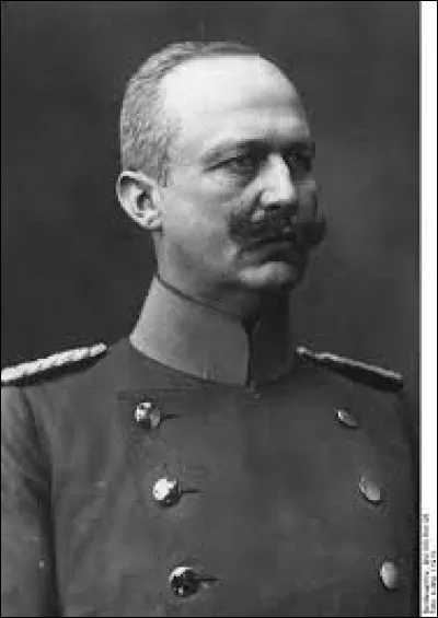 Ce militaire allemand de la première guerre mondiale, général en chef des armées allemandes de 1916 à 1918, c'est ... Ludendorff.