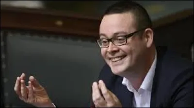 Comment s'adresse-t-il le plus souvent aux militants de son parti ?