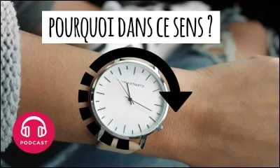 Dans quel sens distribue-t-on les cartes au jeu de tarot ?