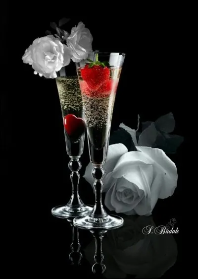 Voici des verres à champagne ! Est-il exact qu'il soit préférable de le boire dans une flûte plutôt que dans une coupe ?