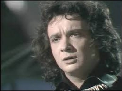 Michel Sardou chantait ''Le Rire du sergent''. Qui a le même nom que le sergent dans la série ''Zorro'' ?