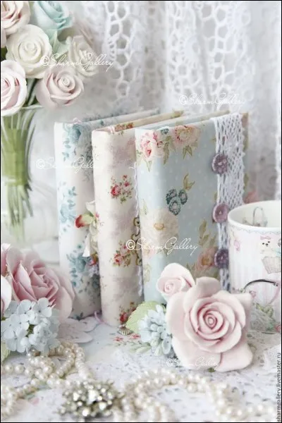 Qui est l'écrivain du livre "Églantine" ?