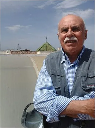 Quel est le métier de Jean-Pierre Péroncel-Hugoz ?