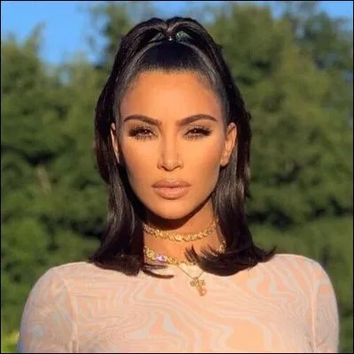 Connue des émissions de télé-réalité américaines, Kim Kardashian est aussi une femme d'affaires, une productrice et une animatrice. Quel est le signe astrologique de Kim Kardashian ?
