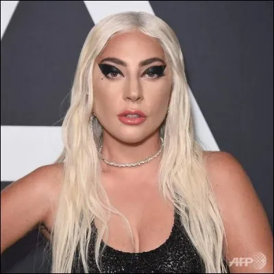 S'étant d'abord faite connaître grâce à son titre Just Dance, Lady Gaga est une chanteuse américaine. Dans quel signe se situait le Soleil lorsque Lady Gaga est née ?