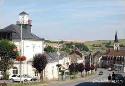 Nous terminons notre balade dans les Hauts-de-France, à Fruges. Ville au cur du pays des pays des Sept Vallées, dans l'arrondissement de Montreuil-sur-Mer, elle se situe dans le département ...