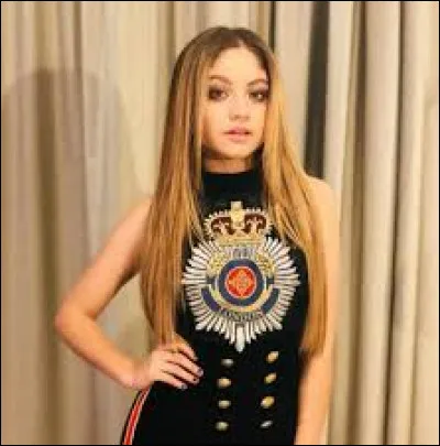 Comment s'appelle la mère de Karol ?