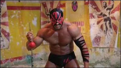 Retrouvez la personnalité ci-dessous grâce à l'indice : 
Mister Boo.