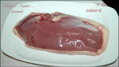 Quel est le nom de ce morceau de viande maigre provenant de la poitrine d'un canard ?
