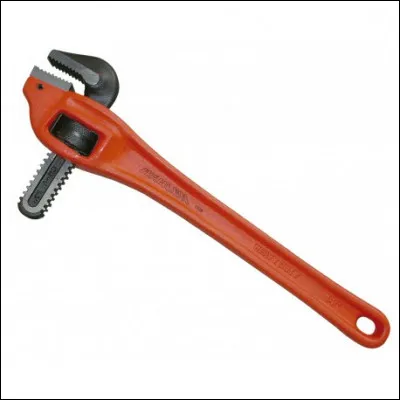 Quel est le nom de cette clé, un outil de plombier ?