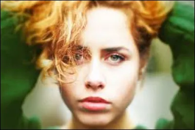 Retrouvez la personnalité ci-dessous grâce à l'indice : 
Pick me up !