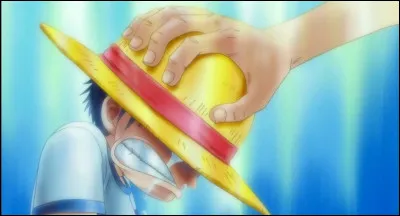 Quel âge avait Luffy quand Shanks lui a passé son chapeau ?