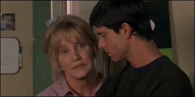 Comment se prénomme la mère de Max ?