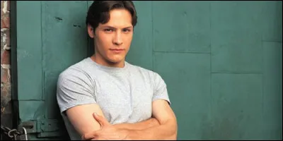 Quelle religion Kyle Valenti pratique-t-il ?