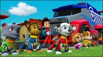 Complétez la phrase avec le verbe au présent du subjonctif : "Il faut... de tactique d'approche".