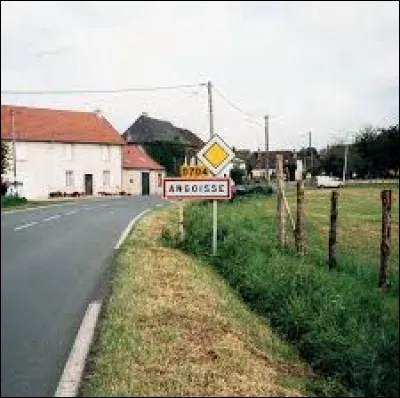 Dans quel département se situe Angoisse ?