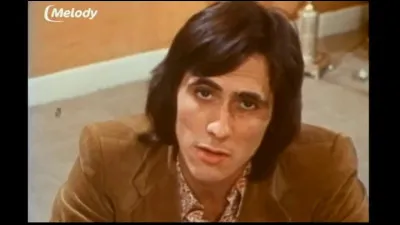 ''Avec les filles je ne sais pas'' est le premier succès de Philippe Lavil, un chanteur issu d'une famille établie en Martinique au XVIIIe siècle. Aux Antilles, comment surnomme-t-on les Créoles originaires d'Europe ?