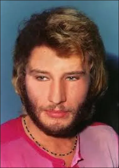 ''Jésus Christ'' est une chanson dans laquelle Johnny Hallyday affirmait que le célèbre prophète est un hippie. Quel jour est né Jésus Christ ?