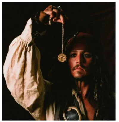 Combien de médaillons sont contenus dans le trésor maudit d'Herman Cortez ?