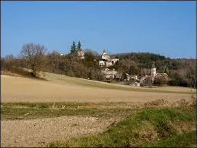 Nous partons en Occitanie, à Pechpeyroux. Hameau de la commune de Cézac, dans le Quercy blanc et l'aire urbaine de Cahors, elle se situe dans le département ...