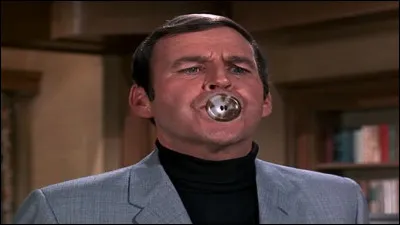 Avant de jouer le rôle de l'oncle Arthur, quel rôle a joué Paul Lynde au début de la série ?