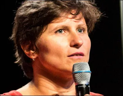 Quel sport pratiquait Roxana Maracineanu, actuelle ministre chargée des Sports (décembre 2019) ?