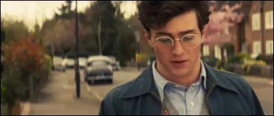 L'acteur qui fait James se nomme...