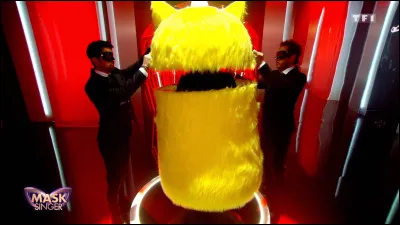 Qui était sous le costume du monstre ?