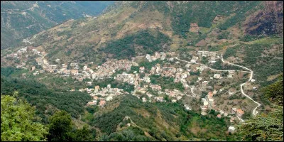 Dans quel pays est située la Kabylie ?