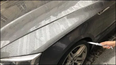 As-tu déjà crevé les pneus de tes voisins juste avant qu'ils partent en vacances ?