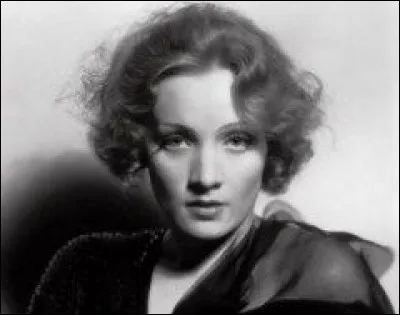 Cette actrice allemande naturalisée américaine a joué dans "L'Ange bleu", "Shanghaï Express", "L'Impératrice rouge", "L'Ange des maudits", "Le Grand Alibi" : elle se prénomme ...