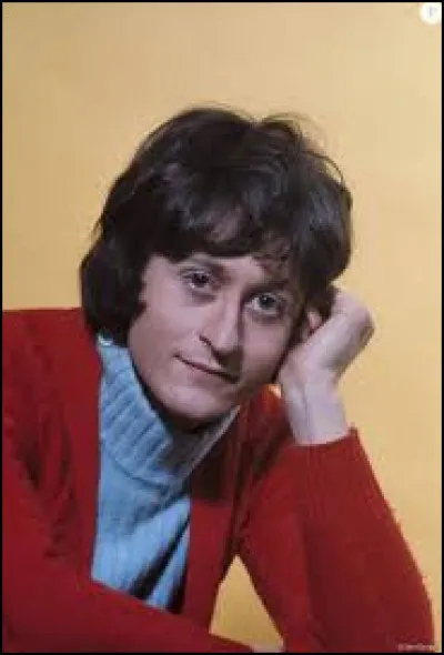 ''Tous les bateaux, tous les oiseaux'' est une chanson de Michel Polnareff. Quel nom de bâtiment de guerre est aussi celui d'un oiseau ?