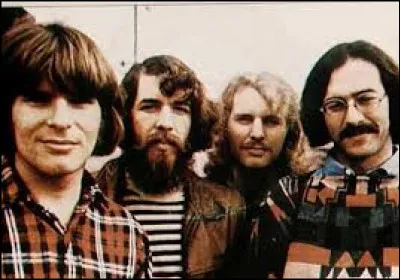 Creedence Clearwater Revival a sorti ''Fortunate Son''. Qui a fait une reprise en français intitulée ''Fils de personne'' ?