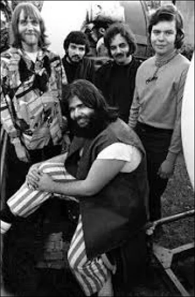 ''Goin' Up the Country'' est une chanson du groupe Canned Heat. Qui ne chantait pas de musique country ?