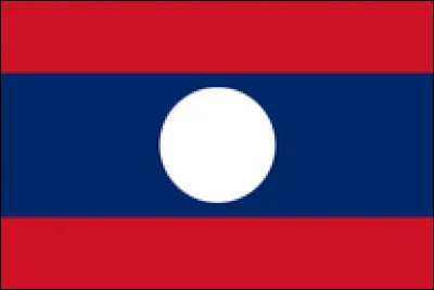 De quel pays, ce drapeau avec une lune en son centre est-il le symbole ?