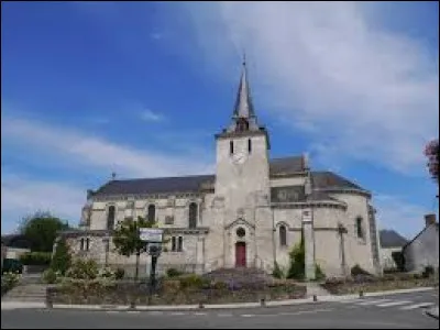 Voici l'église Saint-Julien-le-Martyr de Coudray. Commune Mayennaise, elle se situe en région ...