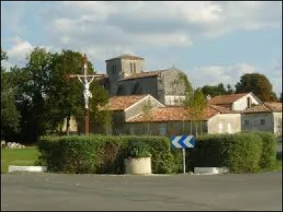 Commune de l'arrondissement de Cognac, Saint-Bonnet se situe dans l'ancienne région et le département ...