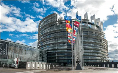 Quel pays de l'Union européenne a le moins de députés au Parlement européen ?