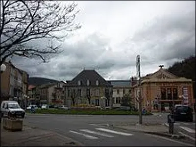 Ville d'Occitanie, dans l'arrondissement de Pamiers, Lavelanet se situe dans le département ...