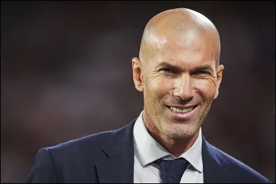 Zinédine Zidane est l'entraîneur du...