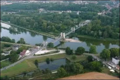 Ce bourg de 3000 habitants du d&eacute;partement du Loiret, proche de Briare, c'est ...