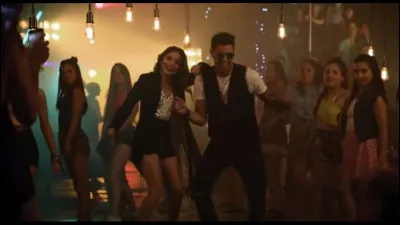 Qui chante avec Karol ?