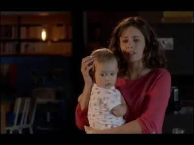 Qui est la petite fille dans les bras de Clem ?