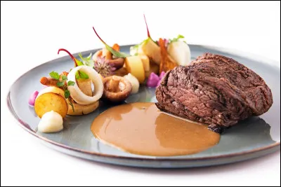 On te propose de choisir de dîner. Que choisis-tu ?