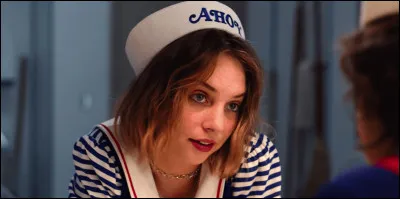 Comment s'appelle la collègue de Steve dans son magasin de glaces ?