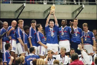 Qui est le premier buteur de l'équipe de France lors de l'épopée de la Coupe du monde 1998 ?
